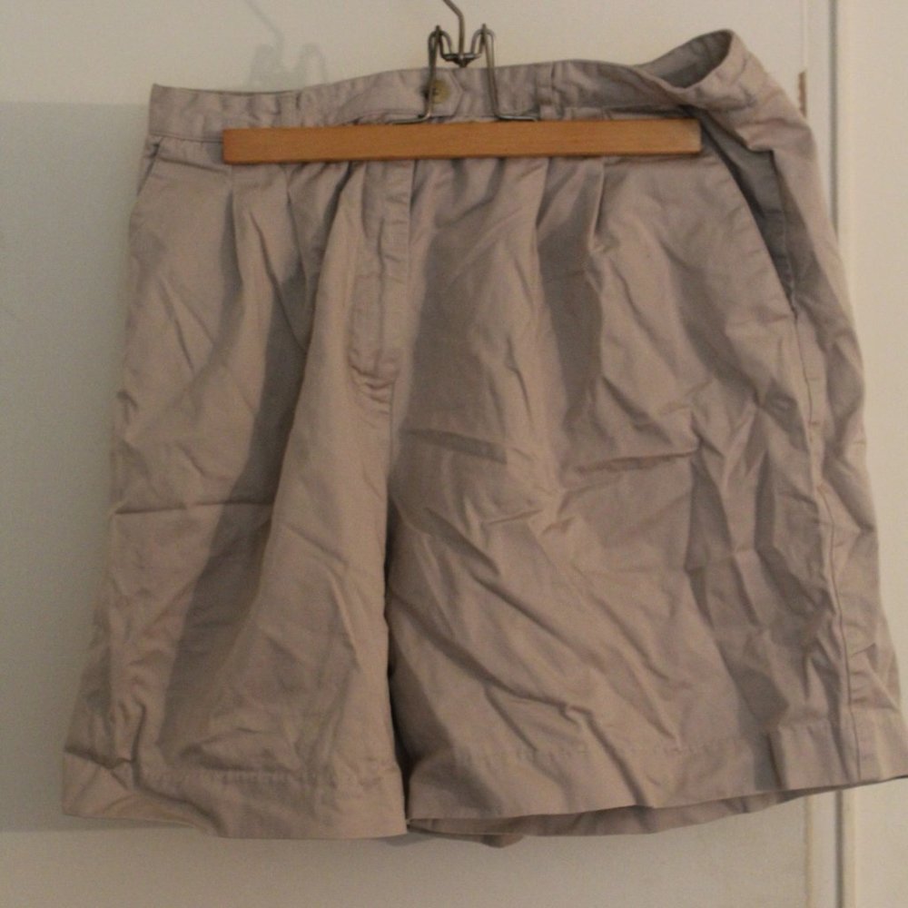 Beige Shorts - Picture 2 of 2